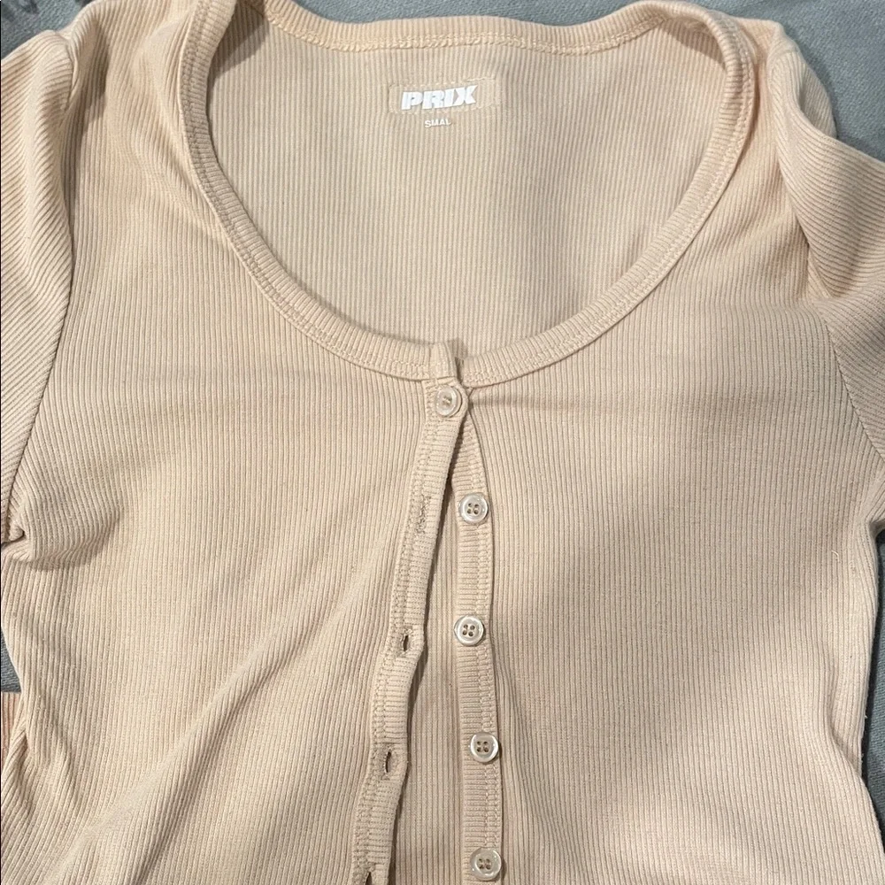 Prix Cardigan and Cream Shorts Set - Picture 2 of 5